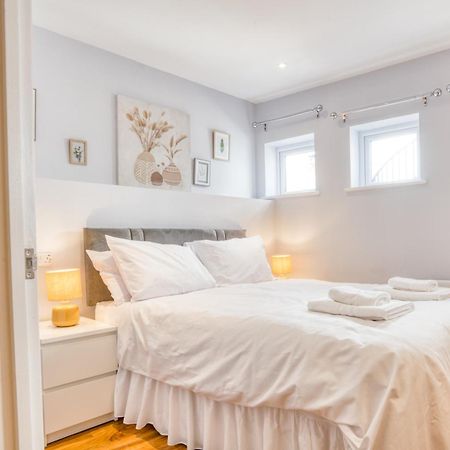Suite 3 - 1 Bed Apartment King Size Bed Lincoln Exterior foto