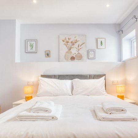 Suite 3 - 1 Bed Apartment King Size Bed Lincoln Exterior foto